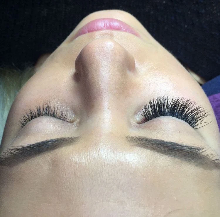 Eyelash extensions at Ela Beauty Salon